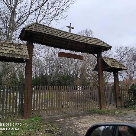 Hotel Dom Árgyélus - Árgyélus ház - Fesztypark Martovce Esterno foto