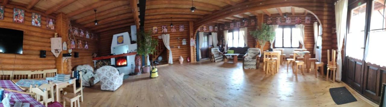 Hotel Dom Árgyélus - Árgyélus ház - Fesztypark Martovce Esterno foto